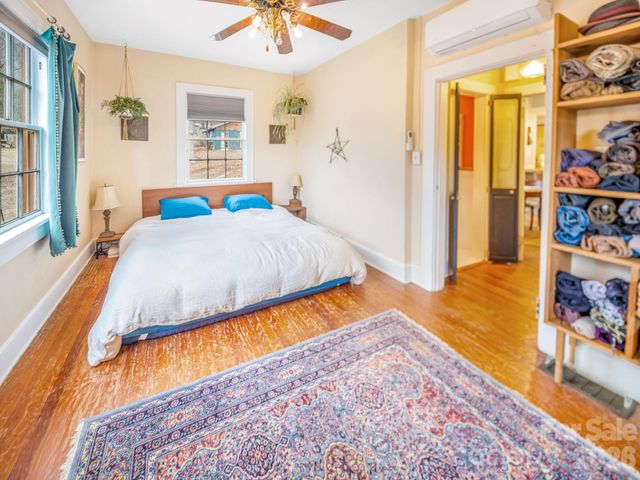 9 Mountain View Road, Asheville, NC 28806