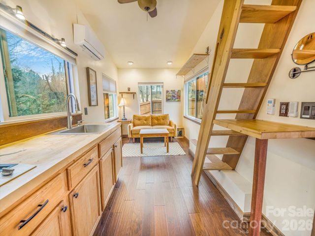 9 Mountain View Road, Asheville, NC 28806