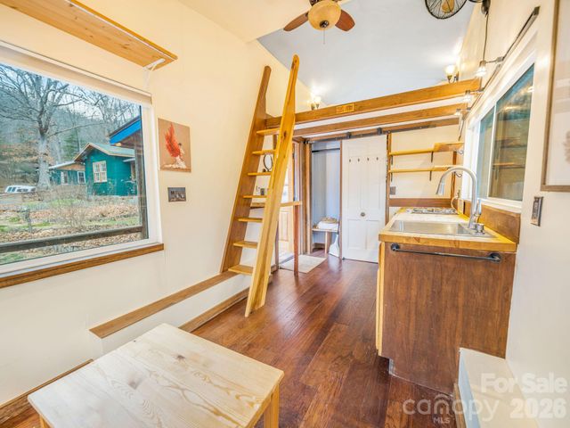 9 Mountain View Road, Asheville, NC 28806