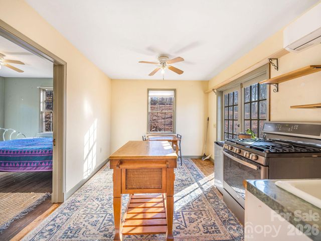 9 Mountain View Road, Asheville, NC 28806