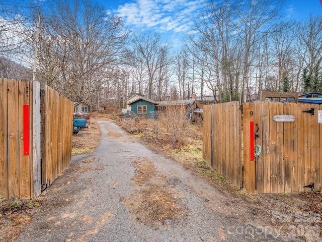 9 Mountain View Road, Asheville, NC 28806