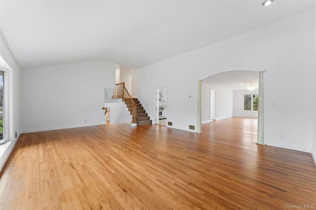 10 Cherry Lane, Scarsdale, NY 10583