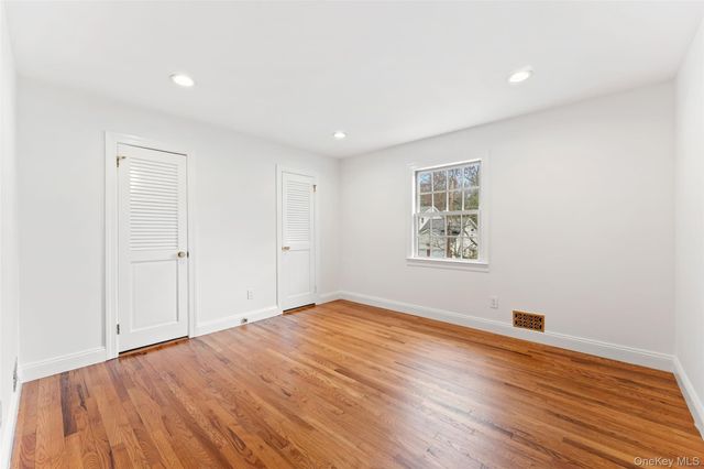 10 Cherry Lane, Scarsdale, NY 10583