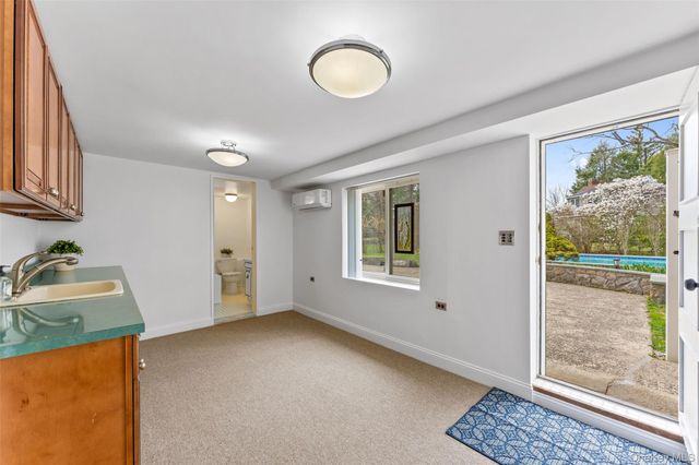 10 Cherry Lane, Scarsdale, NY 10583