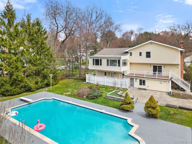 10 Cherry Lane, Scarsdale, NY 10583