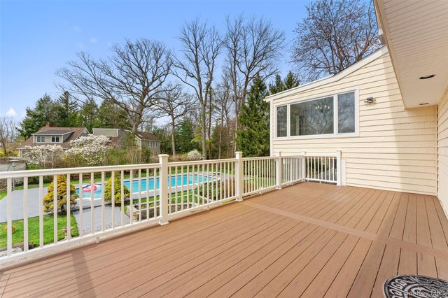 10 Cherry Lane, Scarsdale, NY 10583