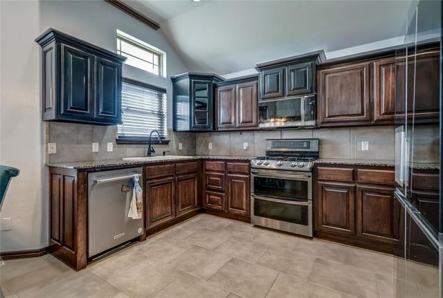 8507 Hudson Lane, Piedmont, OK 73078