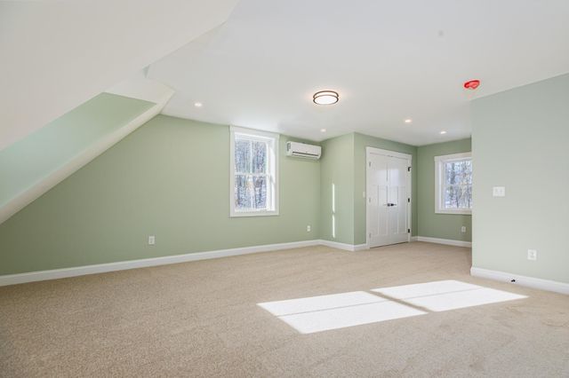 39 Mast Road, Lee, NH 03861