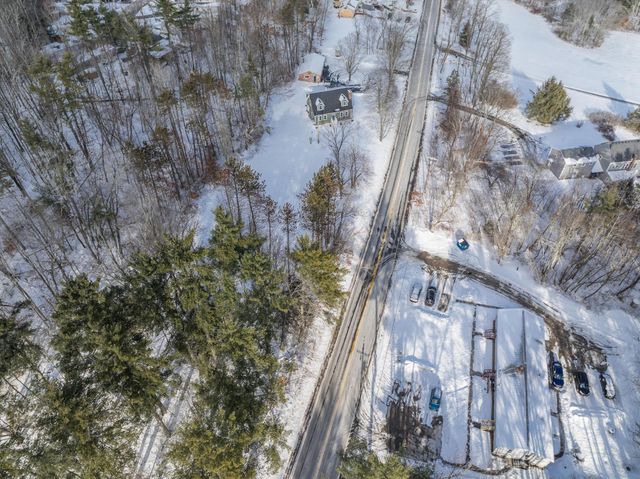 39 Mast Road, Lee, NH 03861