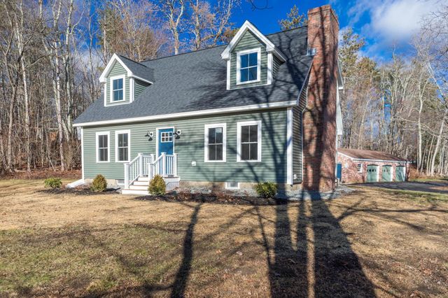 39 Mast Road, Lee, NH 03861