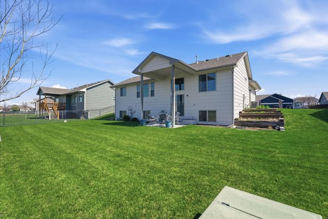 1709 N Thoroughbred Cir, Wichita, KS 67235