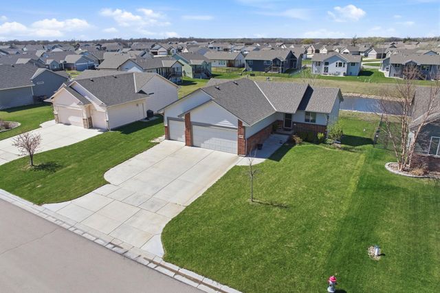 1709 N Thoroughbred Cir, Wichita, KS 67235