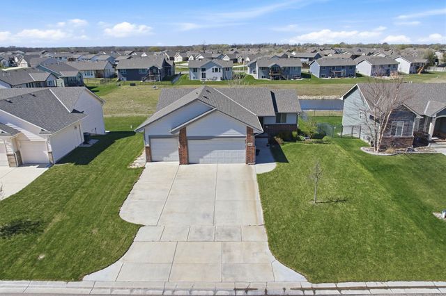 1709 N Thoroughbred Cir, Wichita, KS 67235