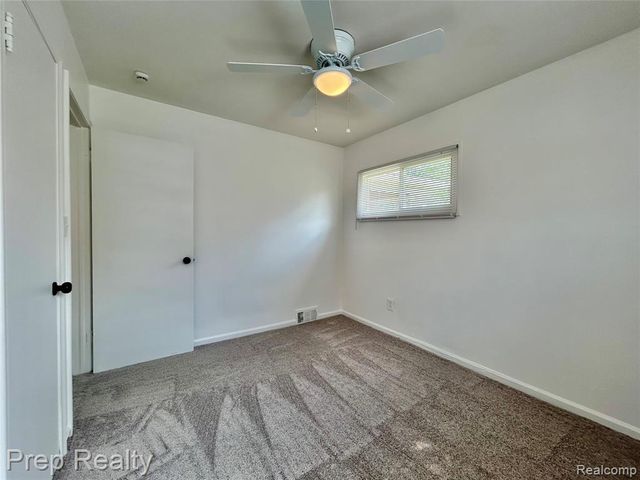 29881 Brooklane Street, Inkster, MI 48141