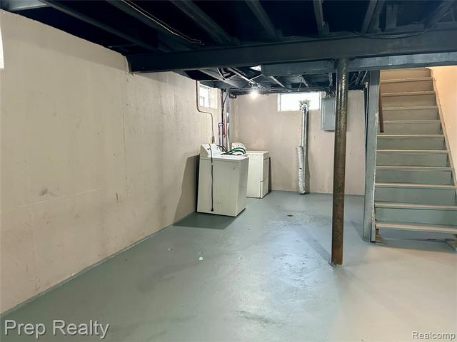 29881 Brooklane Street, Inkster, MI 48141