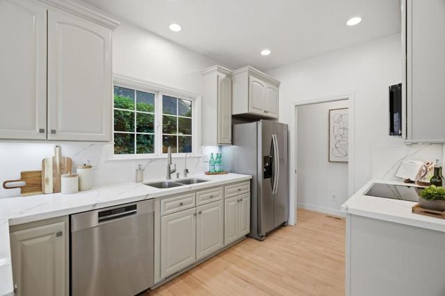 98 Forrest Avenue, Los Gatos, CA 95032