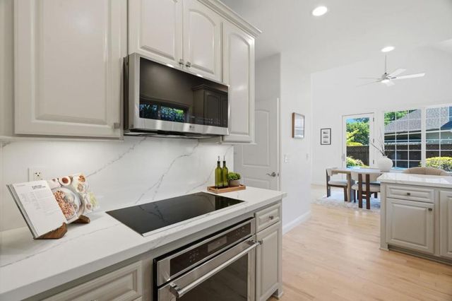 98 Forrest Avenue, Los Gatos, CA 95032
