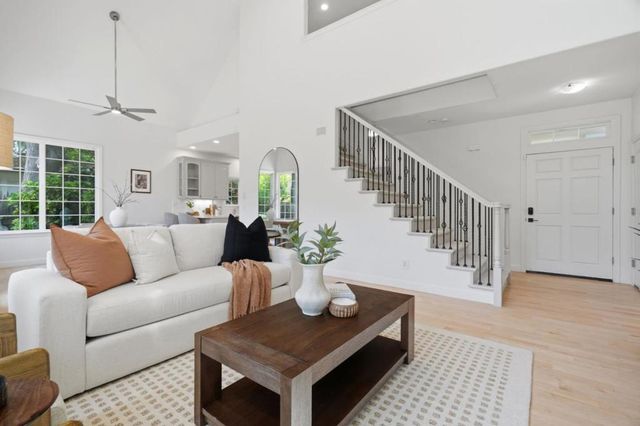 98 Forrest Avenue, Los Gatos, CA 95032