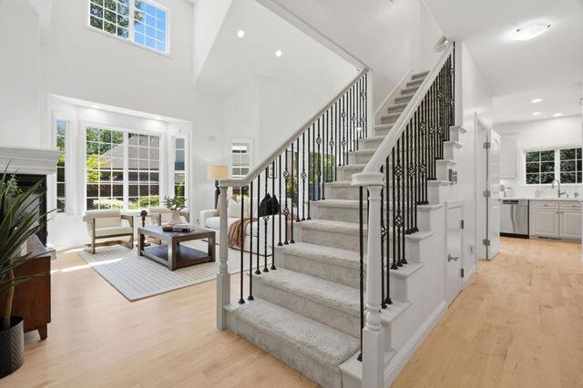 98 Forrest Avenue, Los Gatos, CA 95032