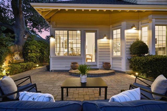 98 Forrest Avenue, Los Gatos, CA 95032