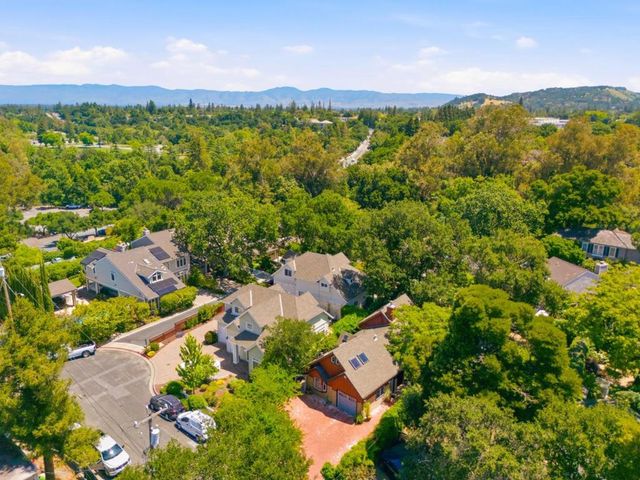98 Forrest Avenue, Los Gatos, CA 95032