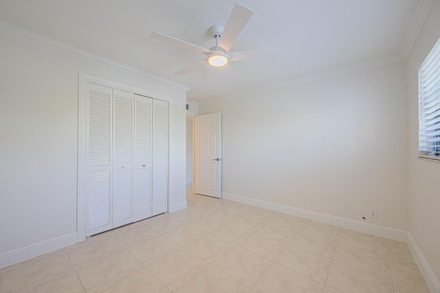 801 Palm Trail 9, Delray Beach, FL 33483