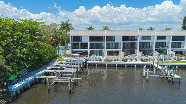 801 Palm Trail 9, Delray Beach, FL 33483