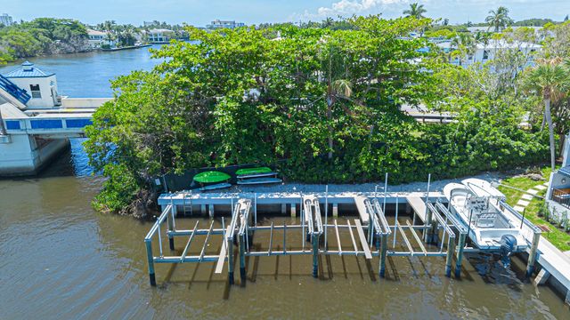 801 Palm Trail 9, Delray Beach, FL 33483