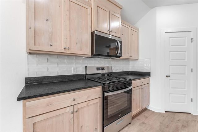 114 Maroon, Fayetteville, AR 72704