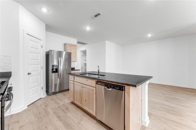 114 Maroon, Fayetteville, AR 72704