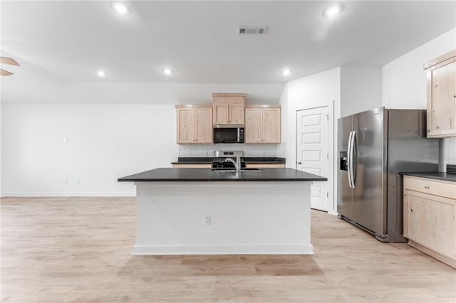 114 Maroon, Fayetteville, AR 72704