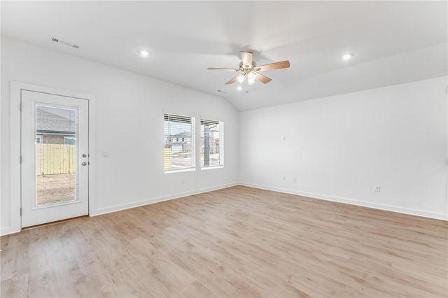 114 Maroon, Fayetteville, AR 72704