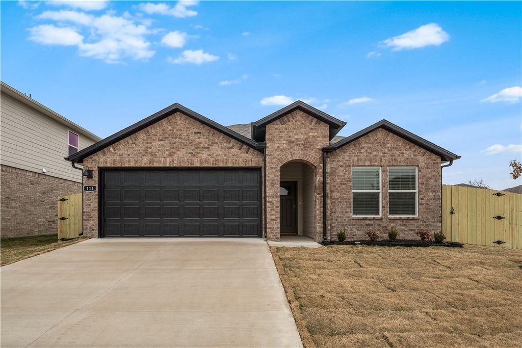 114 Maroon, Fayetteville, AR 72704