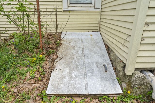 2027 North Taylor Avenue, Springfield, MO 65803