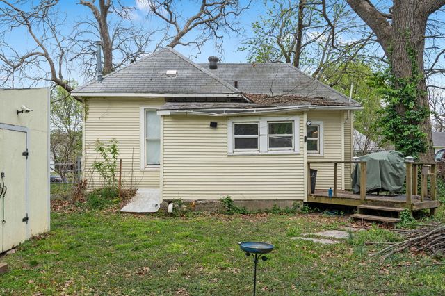 2027 North Taylor Avenue, Springfield, MO 65803