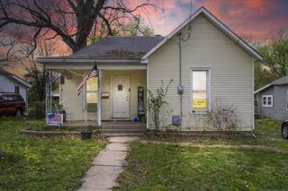 2027 North Taylor Avenue, Springfield, MO 65803