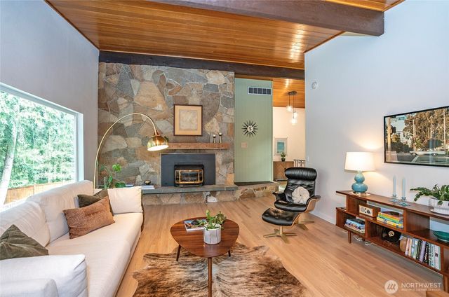 10422 Mary Lane SW, Lakewood, WA 98498