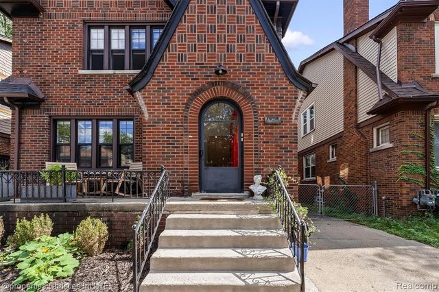 17342 Warrington Drive, Detroit, MI 48221