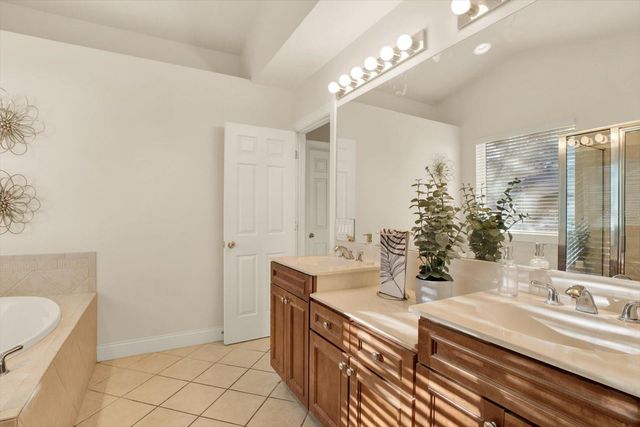 3511 HEARDS FERRY DRIVE, Tampa, FL 33618