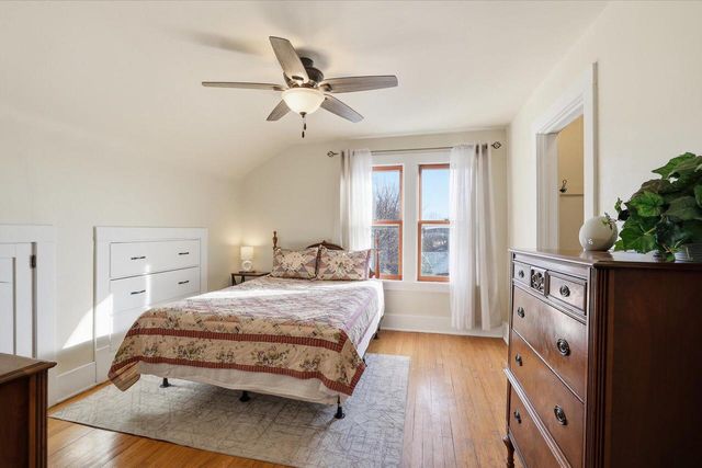 307 Jasper LANE, Waukesha, WI 53188