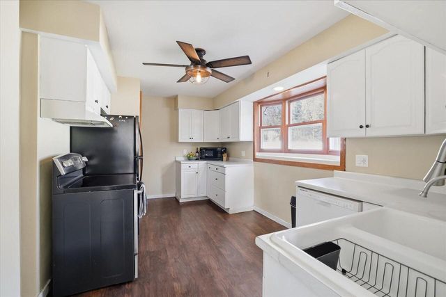 307 Jasper LANE, Waukesha, WI 53188