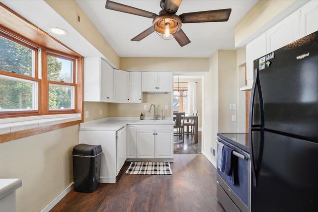 307 Jasper LANE, Waukesha, WI 53188