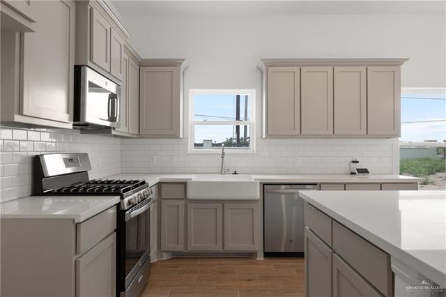 944 W Star Flower Street, Edinburg, TX 78541