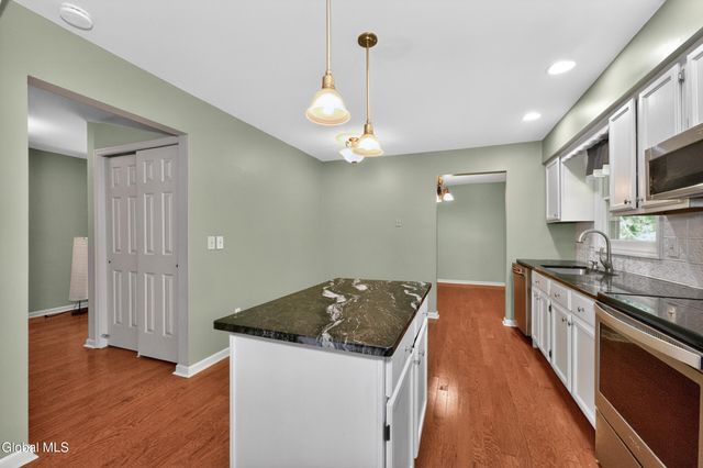 11 Plum Poppy S, Malta, NY 12020