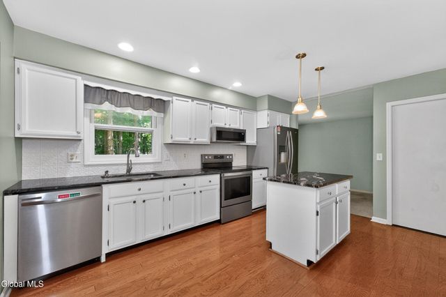 11 Plum Poppy S, Malta, NY 12020