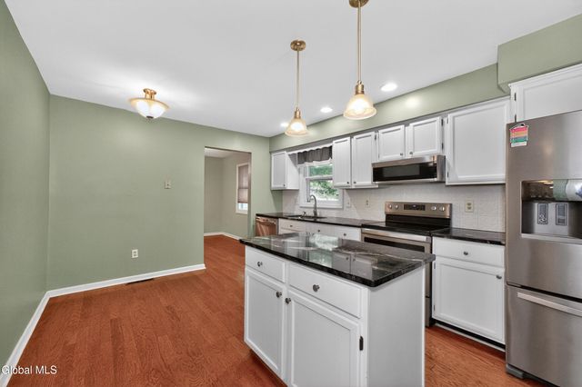 11 Plum Poppy S, Malta, NY 12020
