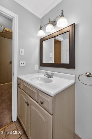 11 Plum Poppy S, Malta, NY 12020