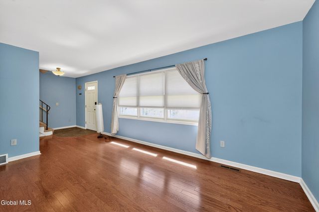 11 Plum Poppy S, Malta, NY 12020
