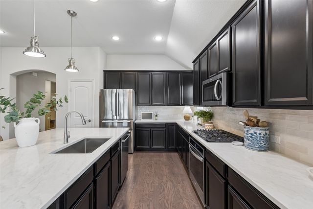 3213 Ridgelake Way, Lewisville, TX 75010