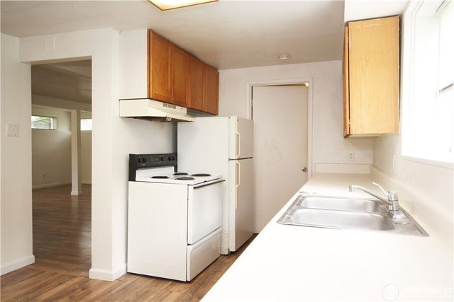 2413 SW Graham Street, Seattle, WA 98106